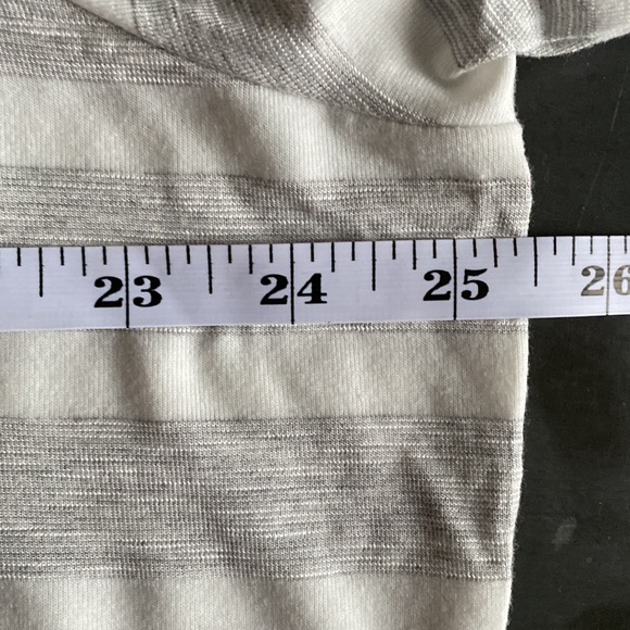 NWT -  Jersey Top - Picture 4 of 4